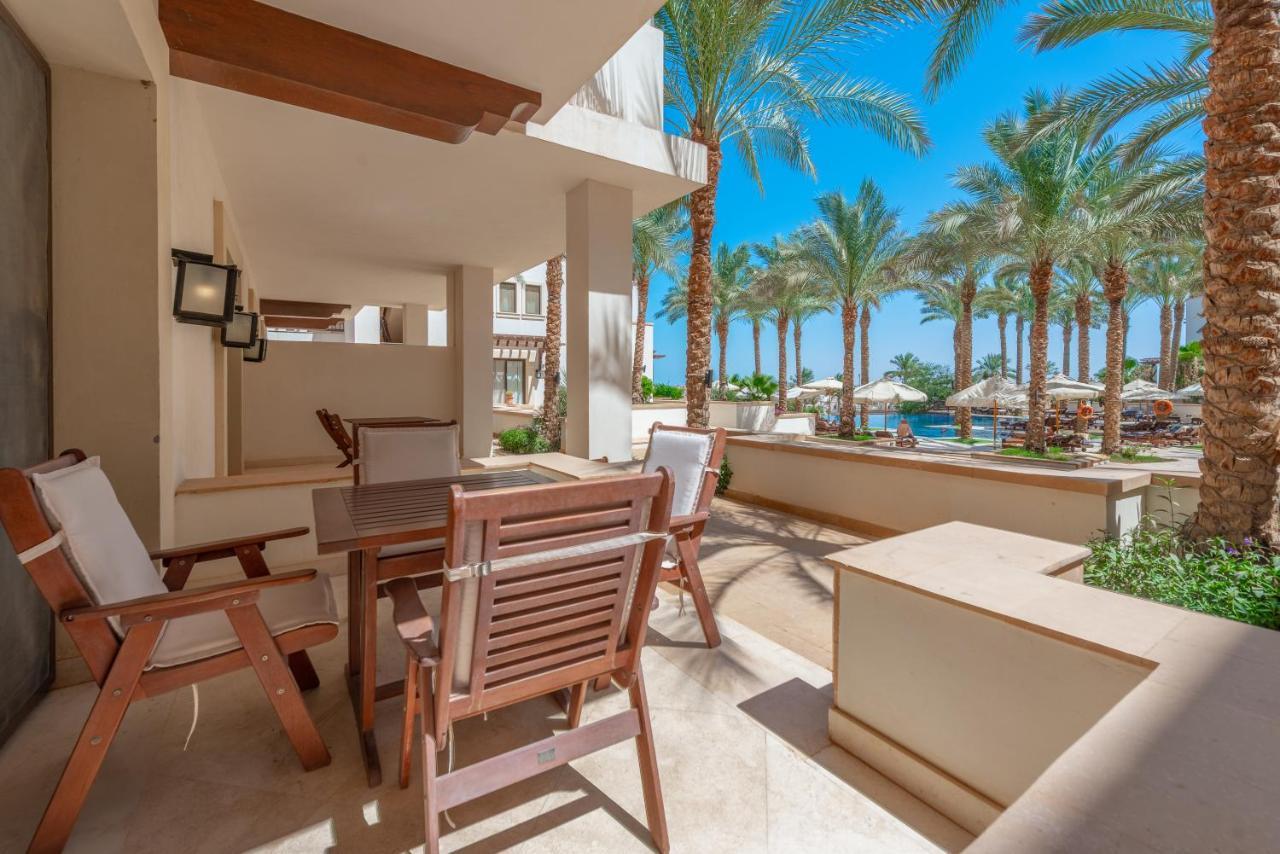 Classy 1-bedroom In Ancient Sands With Pool View Apartment